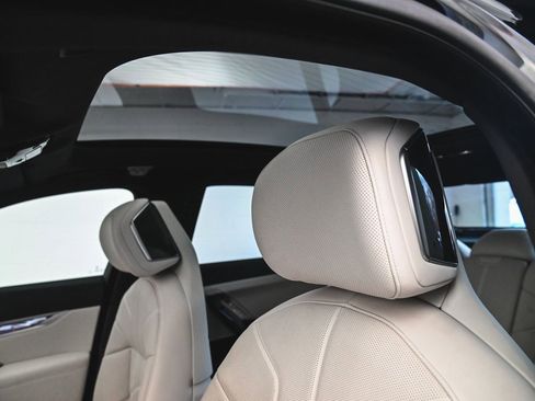 Used 2024 BMW i7 M70 w/ Executive Package image 31