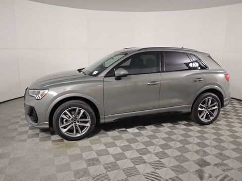 Used 2025 Audi Q3 2.0T Premium w/ Convenience Package image 9