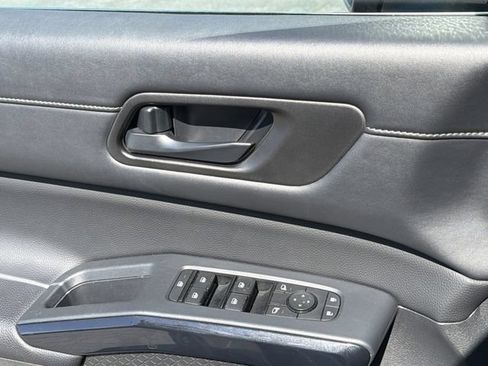 Certified 2025 Nissan Pathfinder SV AWD/4WD image 26