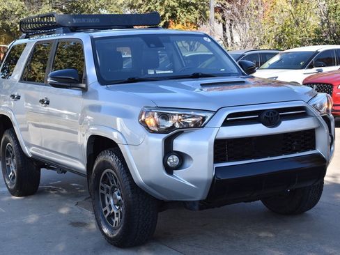 Used 2020 Toyota 4Runner Venture image 4