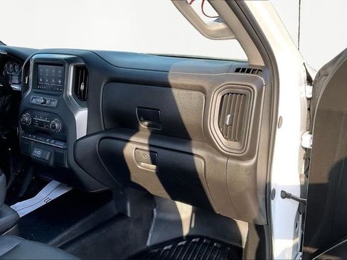 Used 2025 Chevrolet Silverado 1500 W/T w/ WT Value Package image 18