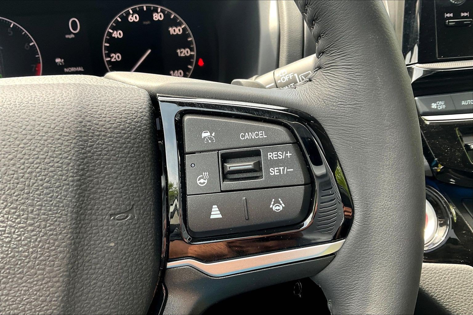 Used 2026 Honda Odyssey Elite image 12