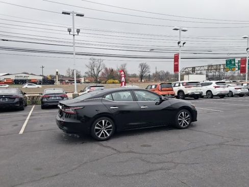 Used 2023 Nissan Maxima SV w/ Floor Mat Group image 5