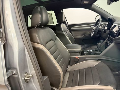 Used 2023 Volkswagen Atlas Cross Sport SEL Premium R-Line image 64