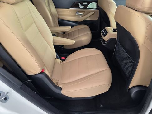 Certified 2024 Mercedes-Benz GLS 450 4MATIC image 31