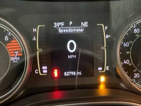 Used 2019 Jeep Cherokee Latitude w/ Popular Appearance Group image 15