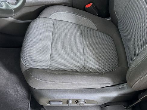 Used 2023 Chevrolet Traverse LT AWD/4WD image 19