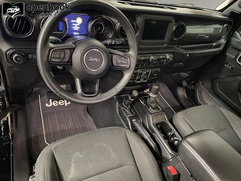 Used 2019 Jeep Wrangler Unlimited Sport image 7