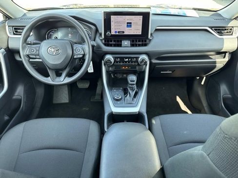 Certified 2025 Toyota RAV4 LE image 21