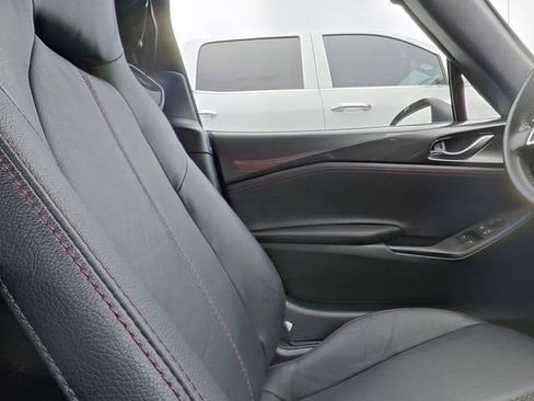 Used 2018 MAZDA MX-5 Miata RF Grand Touring RWD image 31