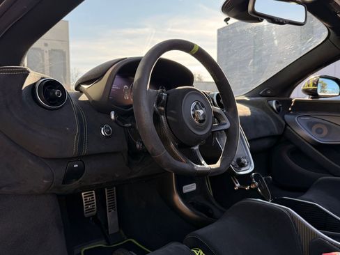 Used 2020 McLaren 600LT Spider image 34