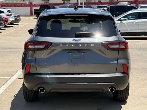 Used 2025 Ford Escape ST-Line FWD image 5