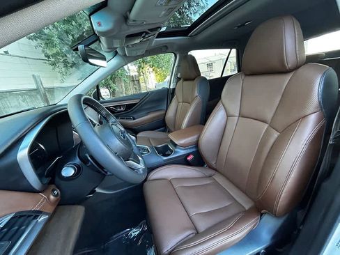 Used 2020 Subaru Outback Touring AWD/4WD image 12