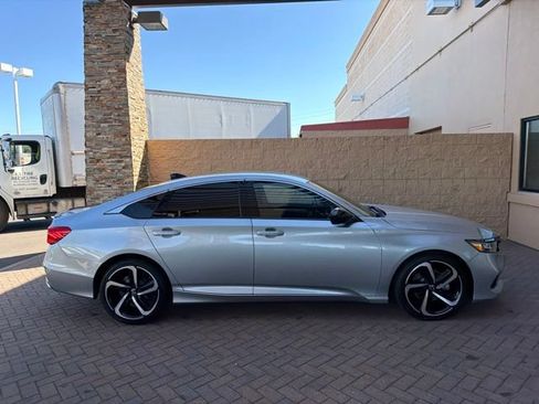 Used 2021 Honda Accord Sport Special Edition image 4