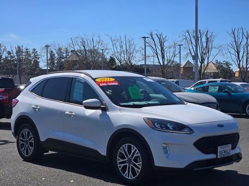 Certified 2021 Ford Escape SEL image 3