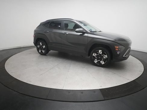 Used 2025 Hyundai Kona SEL AWD/4WD image 35