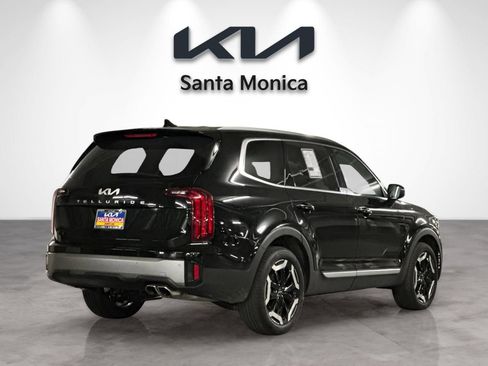 Used 2025 Kia Telluride S image 7