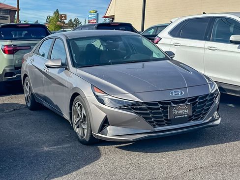 Certified 2023 Hyundai Elantra Limited w/ Winter Weather Package FWD image 2