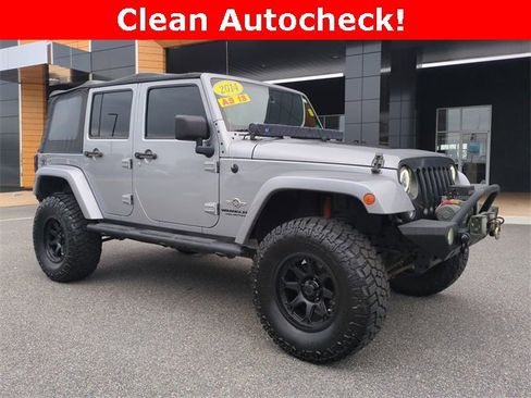 Used 2014 Jeep Wrangler Unlimited Freedom Edition image 2