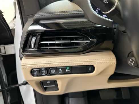 Used 2022 Acura MDX SH-AWD w/ Advance Package image 20