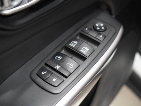 Used 2022 Jeep Cherokee Latitude Lux image 18