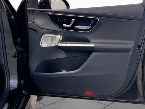 Used 2023 Mercedes-Benz GLC 300 4MATIC image 22