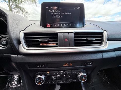 Used 2017 MAZDA MAZDA3 Touring image 15