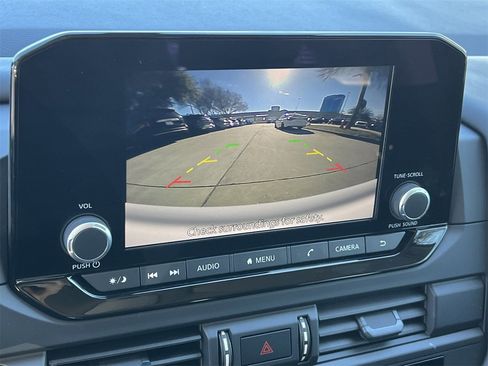 Certified 2025 Nissan Pathfinder S image 15