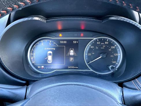 Used 2022 Nissan Versa SR w/ Trunk Package image 24