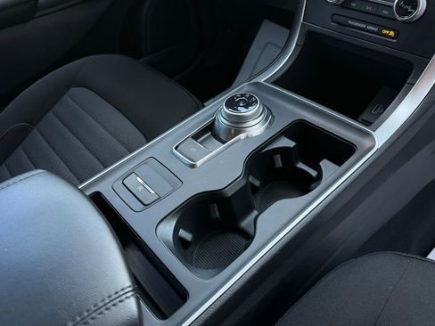 Used 2024 Ford Edge SE image 15