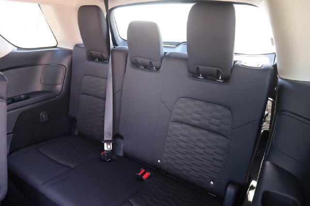 Certified 2025 Nissan Pathfinder SV w/ SV Premium Package FWD image 12