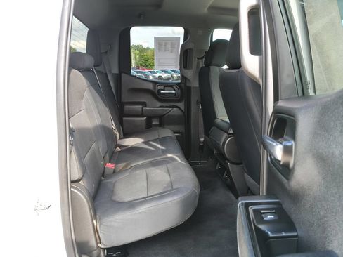 Used 2019 Chevrolet Silverado 1500 Custom Trail Boss w/ Custom Convenience Package AWD/4WD image 16