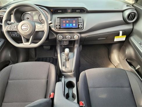New 2025 Nissan Kicks Play S image 12