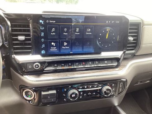Used 2023 Chevrolet Silverado 1500 LTZ AWD/4WD image 6