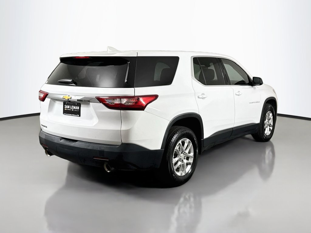 Used 2021 Chevrolet Traverse LS w/ LPO, Cargo Package FWD image 7