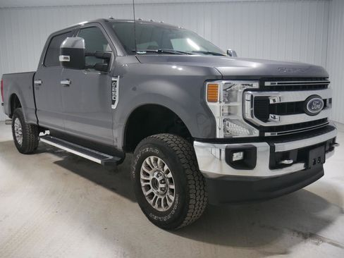 Certified 2022 Ford F250 XLT w/ XLT Premium Package image 3