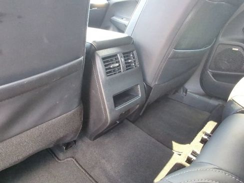 Used 2025 Mitsubishi Outlander SE AWD/4WD image 26