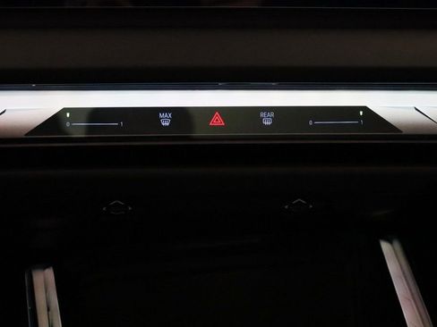 Used 2025 BMW X3 xDrive30i w/ Premium Package image 24