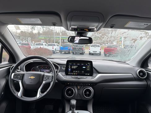 Used 2023 Chevrolet Blazer LT image 13