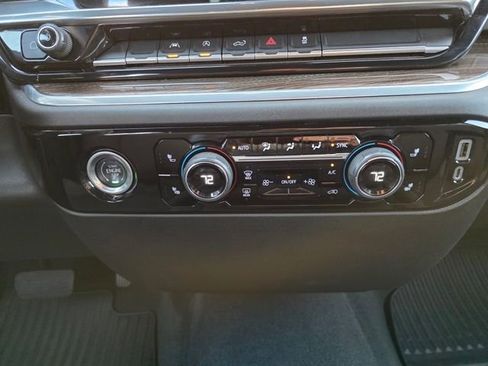 Used 2022 Chevrolet Silverado 1500 LT image 30