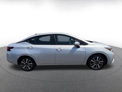 Used 2025 Nissan Versa SV FWD image 16