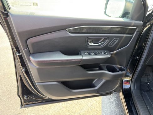 Used 2025 Honda Pilot Black Edition image 11