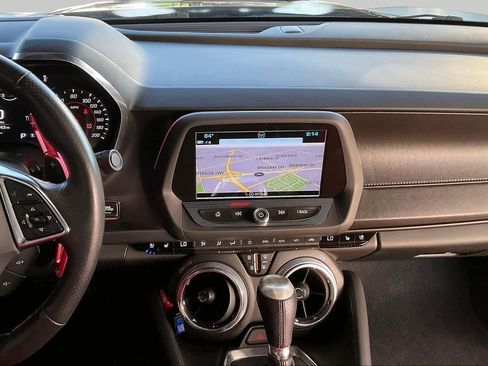 Used 2017 Chevrolet Camaro SS RWD image 8