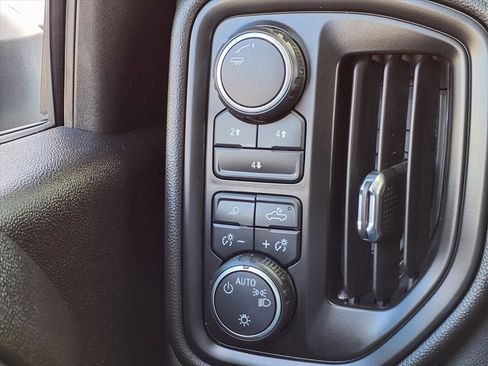 Used 2024 Chevrolet Silverado 2500 Custom w/ Custom Value Package image 17