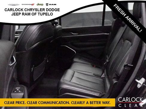 Used 2021 Jeep Grand Cherokee L Limited AWD/4WD image 17