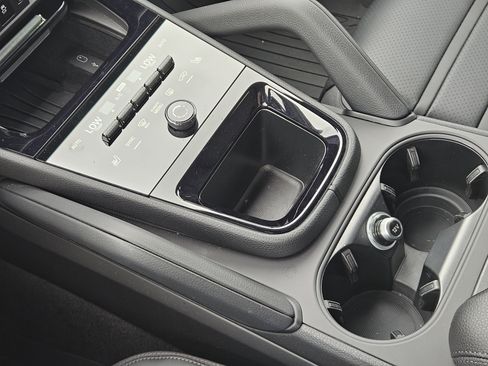 Certified 2026 Porsche Cayenne Coupe AWD/4WD image 20