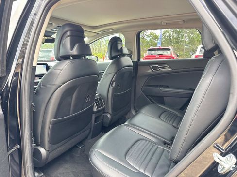 Used 2023 Kia Sportage SX image 15