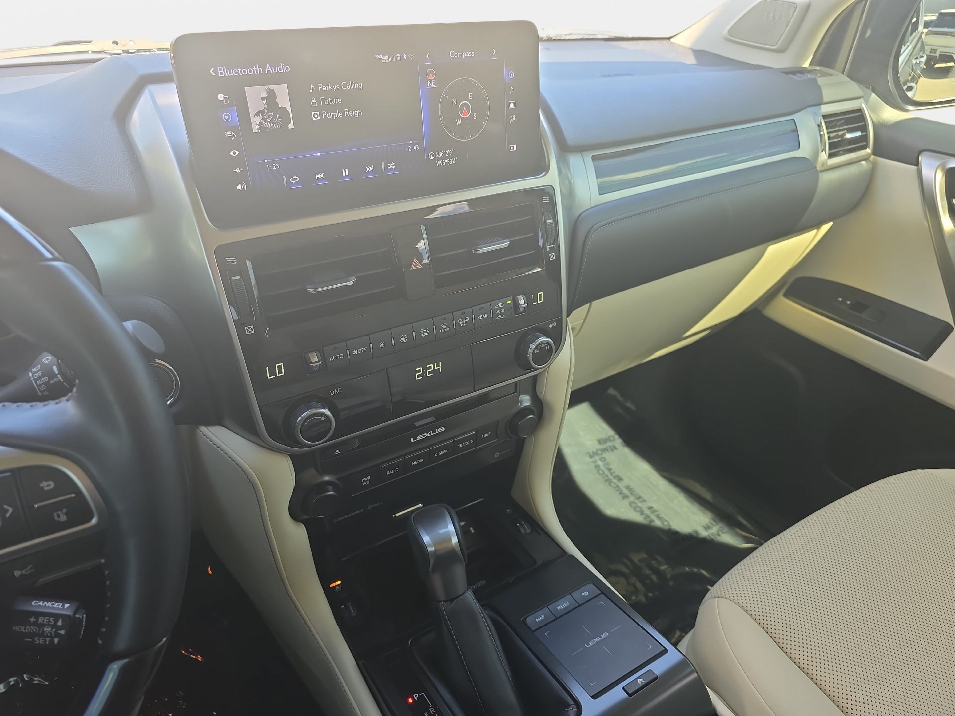 Used 2023 Lexus GX 460 Premium w/ Premium Package AWD/4WD image 19