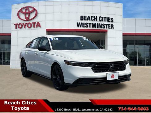Used 2025 Honda Accord Sport image 1