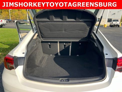 Used 2019 Buick Regal Essence w/ Driver Confidence Package I image 27